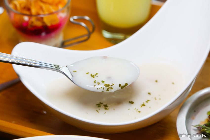 台南私廚味的異國風早午餐「旅圖MAP LAB Kitchen 無國界早午餐」還有生酮特餐、低碳特餐好健康! - 台南好Food遊