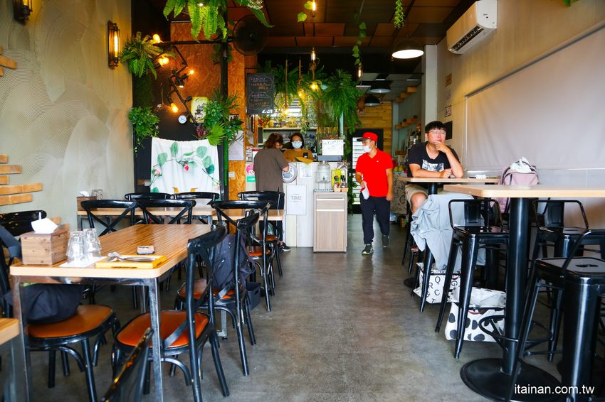 台南私廚味的異國風早午餐「旅圖MAP LAB Kitchen 無國界早午餐」還有生酮特餐、低碳特餐好健康! - 台南好Food遊