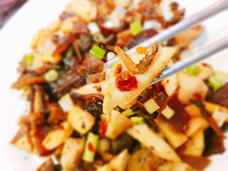 就嗜吃海鮮XO醬 Just eat it就嗜吃,Just eat it,就嗜吃,我不是他媽媽,海底撈辣椒醬,海底撈鍋底,XO醬推薦,全聯XO醬推薦,momo xo醬