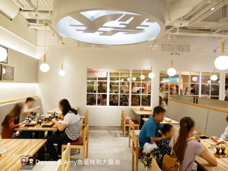  《新竹巨城7樓新開幕餐廳》鉄火牛排。樂軒和牛旗下平價牛排。和牛咖哩飯吃到飽、木桶豆花、飲料免費無限續！。巨城獨家限定 1.5 公斤『四人極炙戰斧牛排』︱影片