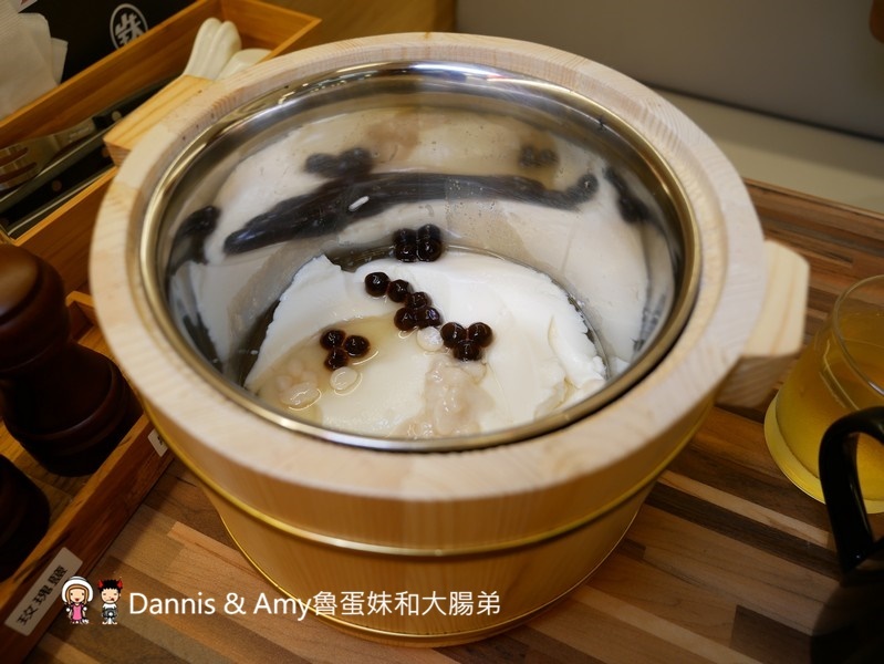  《新竹巨城7樓新開幕餐廳》鉄火牛排。樂軒和牛旗下平價牛排。和牛咖哩飯吃到飽、木桶豆花、飲料免費無限續！。巨城獨家限定 1.5 公斤『四人極炙戰斧牛排』︱影片