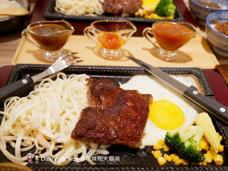  《新竹巨城7樓新開幕餐廳》鉄火牛排。樂軒和牛旗下平價牛排。和牛咖哩飯吃到飽、木桶豆花、飲料免費無限續！。巨城獨家限定 1.5 公斤『四人極炙戰斧牛排』︱影片