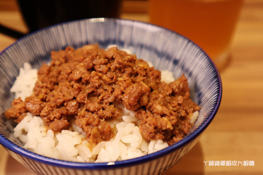 鉄火牛排新竹巨城店正式開幕！巨城獨家推出超狂重量級1.5公斤戰斧牛排！