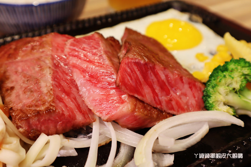 鉄火牛排新竹巨城店正式開幕!巨城獨家推出超狂重量級1.5公斤戰斧牛排!