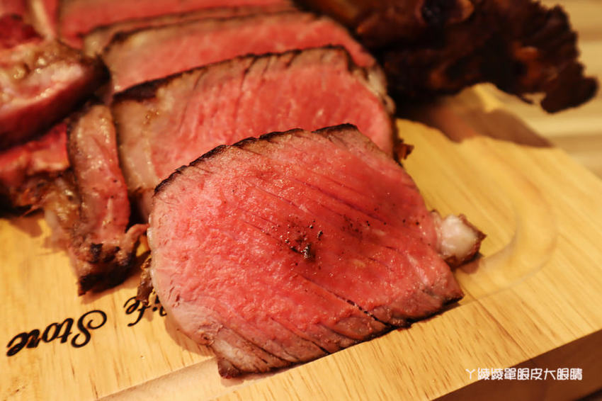 鉄火牛排新竹巨城店正式開幕!巨城獨家推出超狂重量級1.5公斤戰斧牛排!