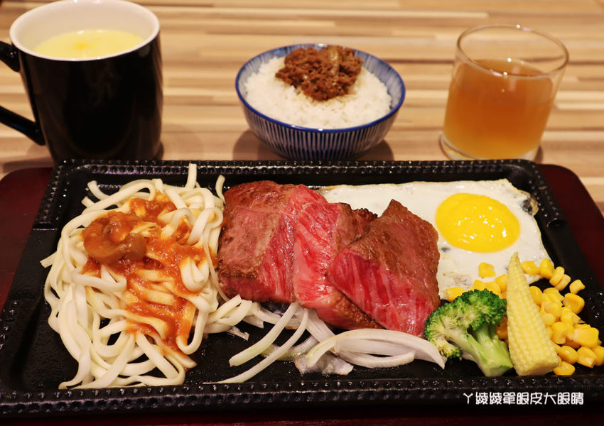 鉄火牛排新竹巨城店正式開幕!巨城獨家推出超狂重量級1.5公斤戰斧牛排!