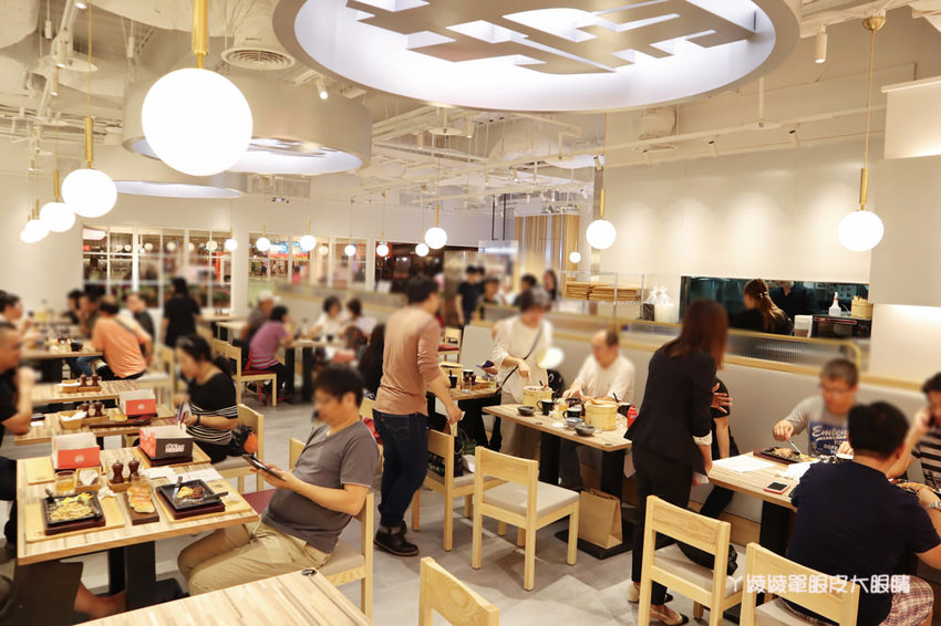 鉄火牛排新竹巨城店正式開幕！巨城獨家推出超狂重量級1.5公斤戰斧牛排！