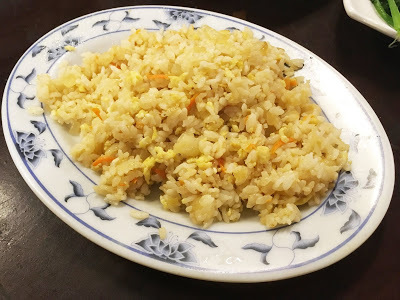 [苗栗住宿] 蓬萊生態農場仙山民宿｜南庄世外桃源，山林間的獨棟小木屋，身處雲霧繚繞中的油桐花與螢火蟲仿若仙境！