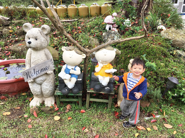 [苗栗住宿] 蓬萊生態農場仙山民宿｜南庄世外桃源，山林間的獨棟小木屋，身處雲霧繚繞中的油桐花與螢火蟲仿若仙境！