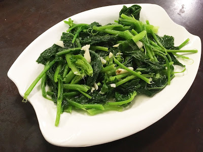 [苗栗住宿] 蓬萊生態農場仙山民宿｜南庄世外桃源，山林間的獨棟小木屋，身處雲霧繚繞中的油桐花與螢火蟲仿若仙境！