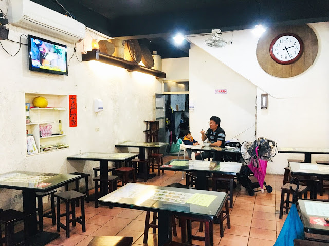 [苗栗住宿] 蓬萊生態農場仙山民宿｜南庄世外桃源，山林間的獨棟小木屋，身處雲霧繚繞中的油桐花與螢火蟲仿若仙境！