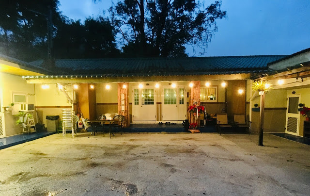 [苗栗住宿] 蓬萊生態農場仙山民宿｜南庄世外桃源，山林間的獨棟小木屋，身處雲霧繚繞中的油桐花與螢火蟲仿若仙境！