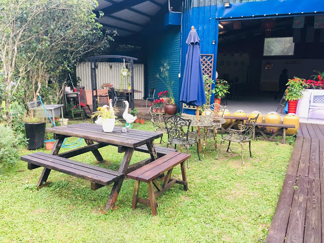 [苗栗住宿] 蓬萊生態農場仙山民宿｜南庄世外桃源，山林間的獨棟小木屋，身處雲霧繚繞中的油桐花與螢火蟲仿若仙境！