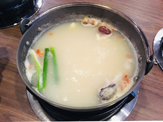 [新竹美食] 樂鍋居精緻鍋物｜養生龍骨鍋、南瓜起士牛奶鍋、招牌麻辣鍋、主廚嚴選海陸、霜降牛、松阪豬、羊五花、鮮嫩鱸魚、花枝漿、香滷鴨血、香滷豆腐