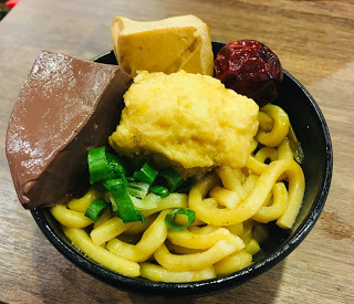 [新竹美食] 樂鍋居精緻鍋物｜養生龍骨鍋、南瓜起士牛奶鍋、招牌麻辣鍋、主廚嚴選海陸、霜降牛、松阪豬、羊五花、鮮嫩鱸魚、花枝漿、香滷鴨血、香滷豆腐