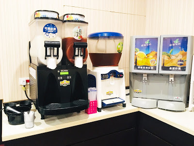 [新竹美食] 樂鍋居精緻鍋物｜養生龍骨鍋、南瓜起士牛奶鍋、招牌麻辣鍋、主廚嚴選海陸、霜降牛、松阪豬、羊五花、鮮嫩鱸魚、花枝漿、香滷鴨血、香滷豆腐