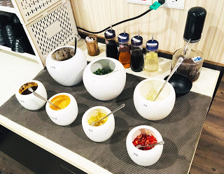 [新竹美食] 樂鍋居精緻鍋物｜養生龍骨鍋、南瓜起士牛奶鍋、招牌麻辣鍋、主廚嚴選海陸、霜降牛、松阪豬、羊五花、鮮嫩鱸魚、花枝漿、香滷鴨血、香滷豆腐