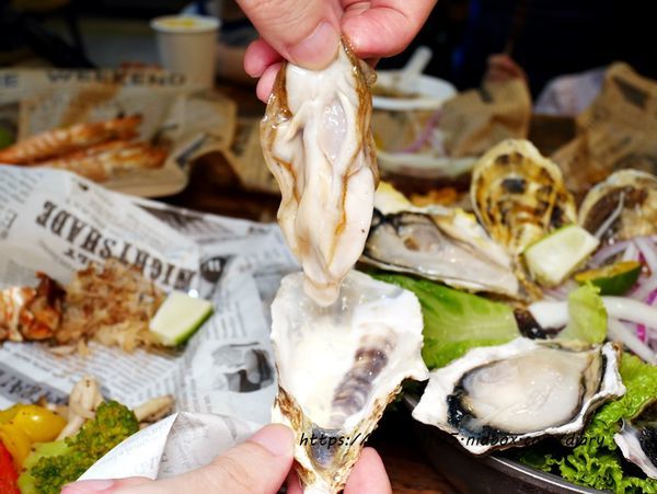 【板橋美食】火夯seafood 海鮮燒烤 #露天燒烤 #龍蝦 #生蠔 #燒烤 #板橋燒烤 #府中捷運站 (16).JPG