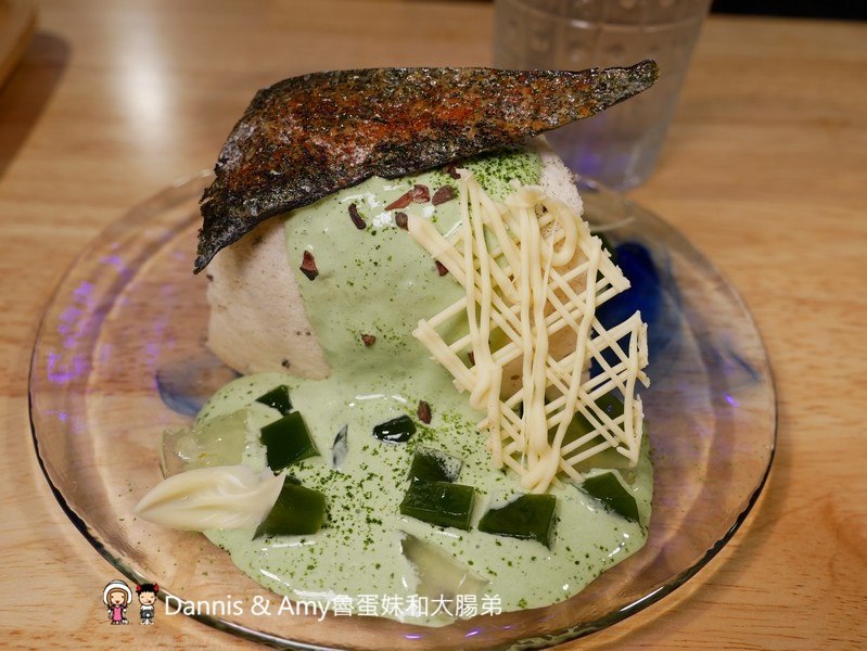 《新竹戚風蛋糕推薦》吉十咖啡廳。一吃就愛上的手工限量甜點x早午餐肉桂捲漢堡︱令人上癮的新竹美味下午茶！（影片）