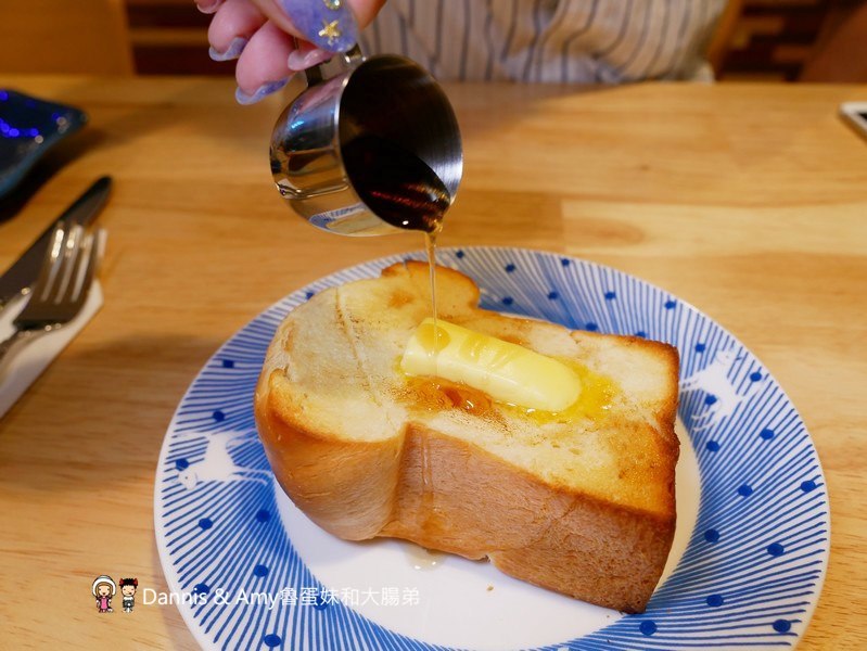 《新竹甜點推薦》吉十咖啡廳GODSPEED CAFÉ & BAKERY。低調卻超美味的手工甜點肉桂捲x早午餐x手沖咖啡飲料︱卡爾登飯店中華館旁（影片）