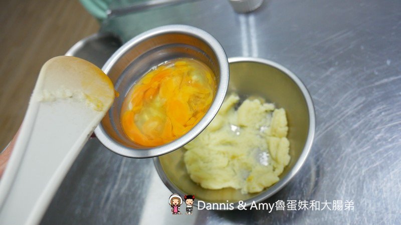 《新竹戚風蛋糕推薦》吉十咖啡廳。一吃就愛上的手工限量甜點x早午餐肉桂捲漢堡︱令人上癮的新竹美味下午茶！（影片）