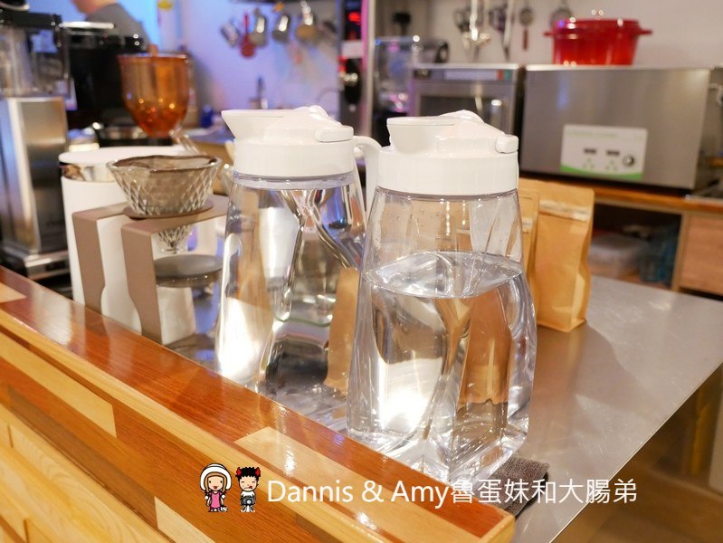 《新竹甜點推薦》吉十咖啡廳GODSPEED CAFÉ & BAKERY。低調卻超美味的手工甜點肉桂捲x早午餐x手沖咖啡飲料︱卡爾登飯店中華館旁（影片）