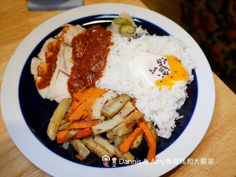 《新竹甜點推薦》吉十咖啡廳GODSPEED CAFÉ & BAKERY。低調卻超美味的手工甜點肉桂捲x早午餐x手沖咖啡飲料︱卡爾登飯店中華館旁（影片）