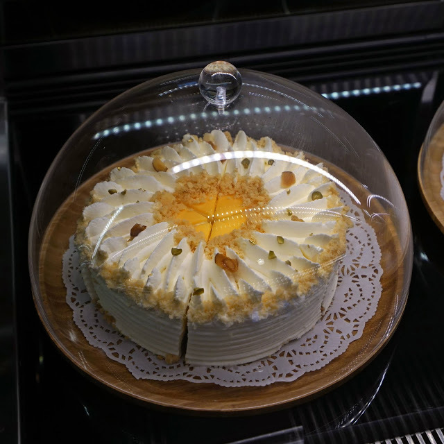 [食記] 新竹。吉十咖啡 肉桂捲 甜點 專業烘焙教室GODSPEED CAFÉ & BAKERY。文青咖啡店+專業烘焙教室!點飲料只要再加49元就有超值早餐!下午茶聚餐推薦!