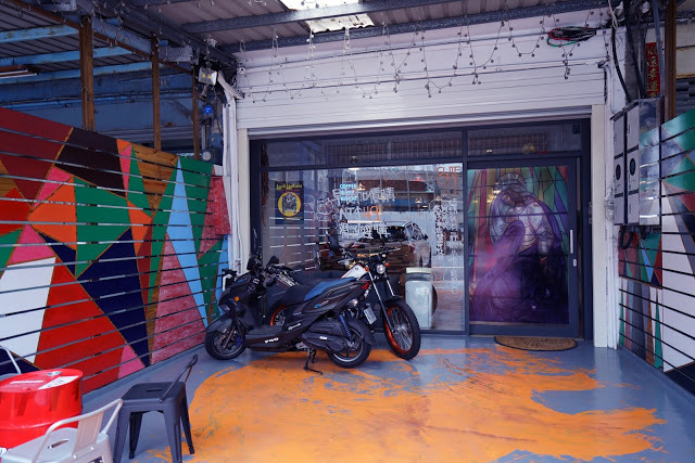 [食記] 新竹。吉十咖啡 肉桂捲 甜點 專業烘焙教室GODSPEED CAFÉ & BAKERY。文青咖啡店+專業烘焙教室!點飲料只要再加49元就有超值早餐!下午茶聚餐推薦!