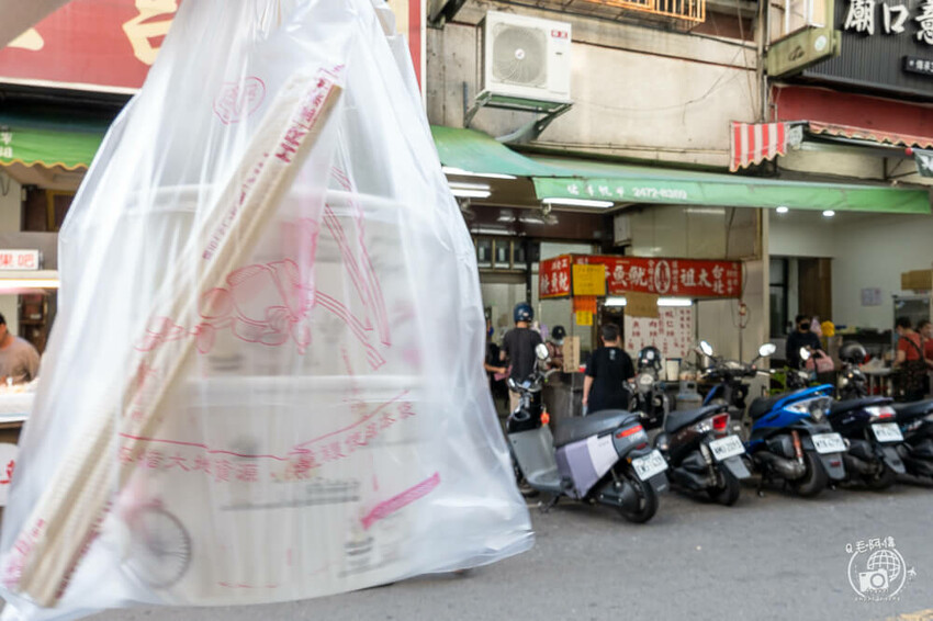 台中市西區台北太祖魷魚羹 | 台中向上市場排隊美食推薦，料好實在銅板美食就選它～