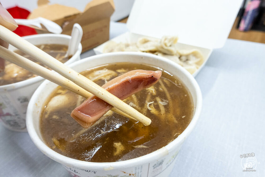 台中市西區台北太祖魷魚羹 | 台中向上市場排隊美食推薦，料好實在銅板美食就選它～