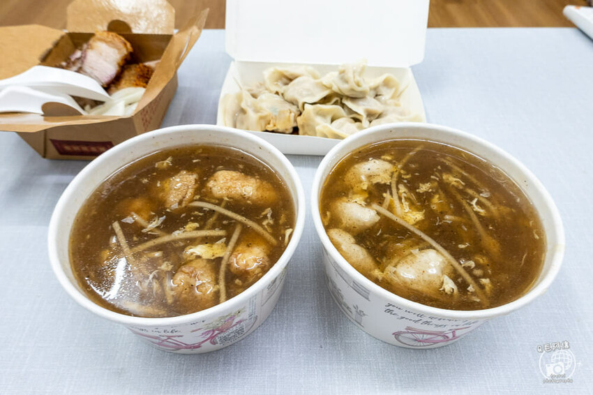 台中市西區台北太祖魷魚羹 | 台中向上市場排隊美食推薦，料好實在銅板美食就選它～