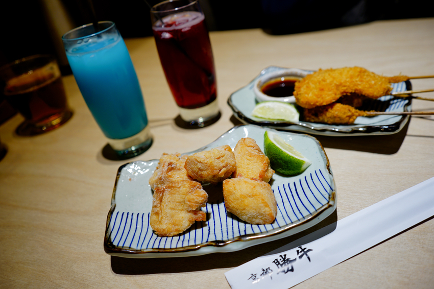 美食｜台北 京都勝牛(台北京站店) 日本炸牛排名店 台北車站美食、京站美食推薦！