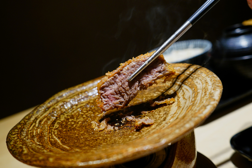 美食｜台北 京都勝牛(台北京站店) 日本炸牛排名店 台北車站美食、京站美食推薦！