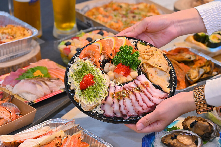 台中市北屯區台中最夯海鮮批發超市 假日海鮮市集巨無霸烤龍蝦必吃/阿布潘水產