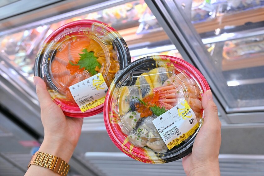 台中市北屯區台中最夯海鮮批發超市 假日海鮮市集巨無霸烤龍蝦必吃/阿布潘水產