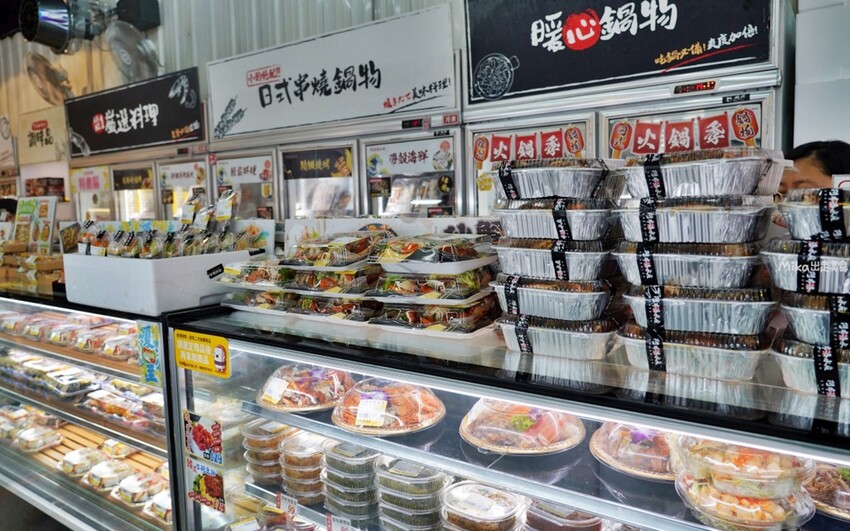 【台中】 阿布潘水產｜就是要霸氣吃蟹，最多秋蟹海鮮市場！超多活體海鮮，美味螃蟹料理，一次滿足老饕味蕾