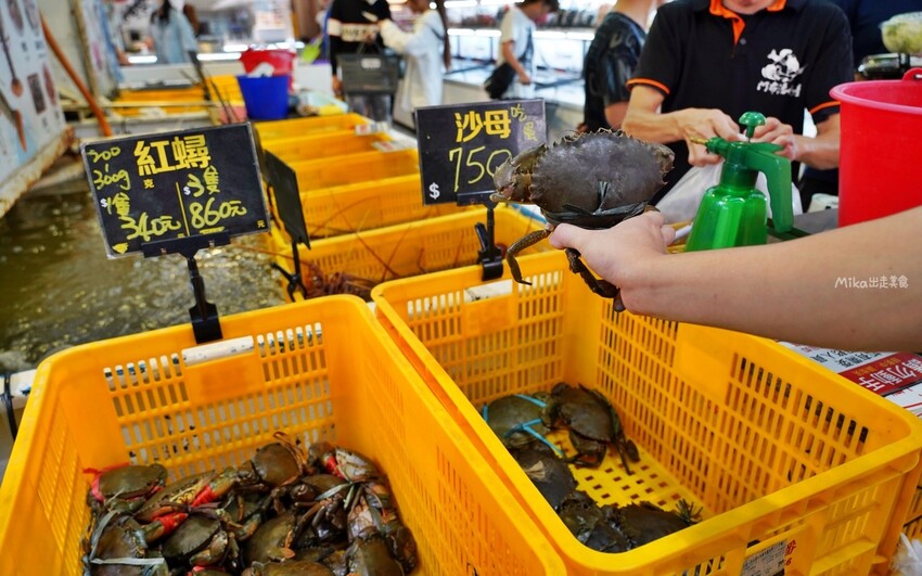 【台中】 阿布潘水產｜就是要霸氣吃蟹，最多秋蟹海鮮市場！超多活體海鮮，美味螃蟹料理，一次滿足老饕味蕾