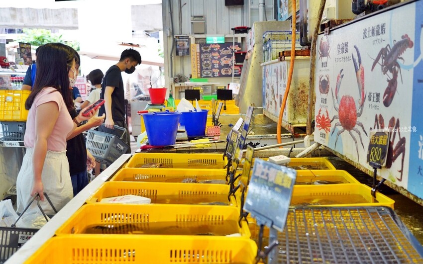 【台中】 阿布潘水產｜就是要霸氣吃蟹，最多秋蟹海鮮市場！超多活體海鮮，美味螃蟹料理，一次滿足老饕味蕾