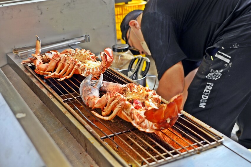 【台中】 阿布潘水產｜就是要霸氣吃蟹，最多秋蟹海鮮市場！超多活體海鮮，美味螃蟹料理，一次滿足老饕味蕾
