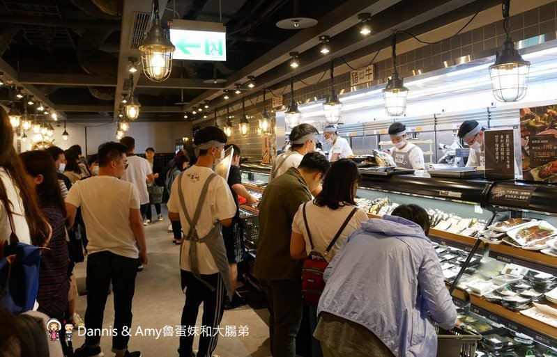 《新竹巨城7樓美食》祥富水產沙茶火鍋超市-巨城店。想吃什麼自己拿海鮮肉品青菜通通有︱平價高檔食材選擇多(影片) 《新竹巨城7樓美食》祥富水產沙茶火鍋超市-巨城店。想吃什麼自己拿海鮮肉品青菜通通有︱平價高檔食材選擇多(影片)