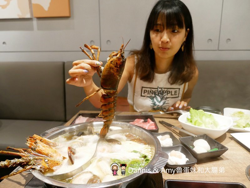 《新竹巨城7樓美食》祥富水產沙茶火鍋超市-巨城店。想吃什麼自己拿海鮮肉品青菜通通有︱平價高檔食材選擇多(影片) 《新竹巨城7樓美食》祥富水產沙茶火鍋超市-巨城店。想吃什麼自己拿海鮮肉品青菜通通有︱平價高檔食材選擇多(影片)