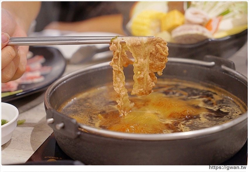 拾鑶火鍋來大里囉!平日午餐188起,飲料無限暢飲、明治冰淇淋吃免驚!!