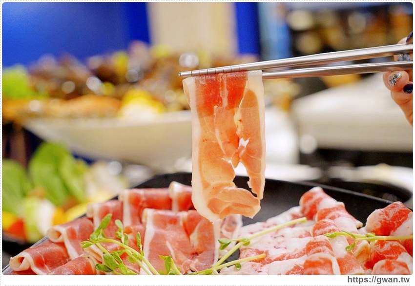 拾鑶火鍋來大里囉!平日午餐188起,飲料無限暢飲、明治冰淇淋吃免驚!!