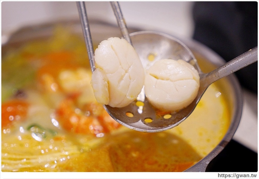 拾鑶火鍋來大里囉!平日午餐188起,飲料無限暢飲、明治冰淇淋吃免驚!!