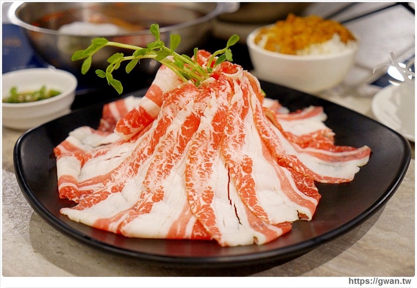 拾鑶火鍋來大里囉!平日午餐188起,飲料無限暢飲、明治冰淇淋吃免驚!!