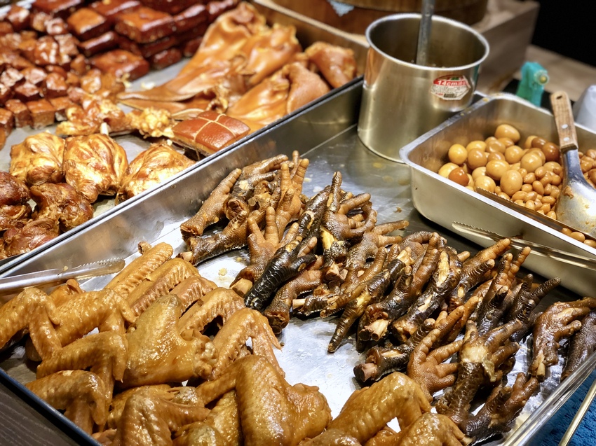 [新北永和] 葉來香滷味智光黃昏市場古早味必吃滷味 / 各種食材均入味好吃