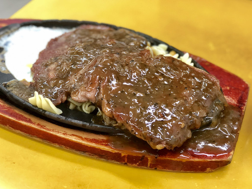 [台北士林] 大統大牛排牛排平價分量多肉嫩 / 愛吃肉的肉鬼很可以 / 士林夜市 / 夜市小吃