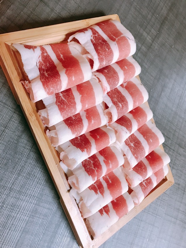 桃園中壢美食-嗑肉石鍋-15隻小龍蝦配25oz肉肉太超值,慶祝母親節就是你啦~~(邀約) @民宿女王芽月-美食.旅遊.全台趴趴走