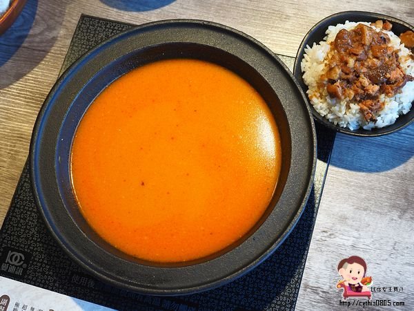 桃園中壢美食-嗑肉石鍋-15隻小龍蝦配25oz肉肉太超值,慶祝母親節就是你啦~~(邀約) @民宿女王芽月-美食.旅遊.全台趴趴走